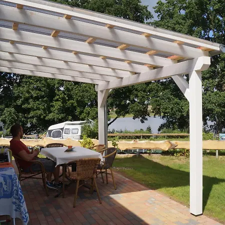 Camping Im Mobilheim Am Luckower See *