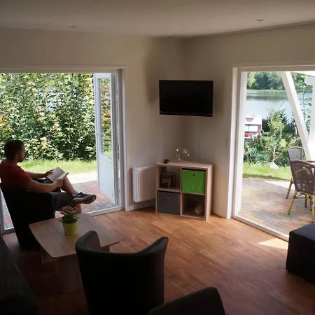 Prázdninový dům Camping Im Mobilheim Am Luckower See *